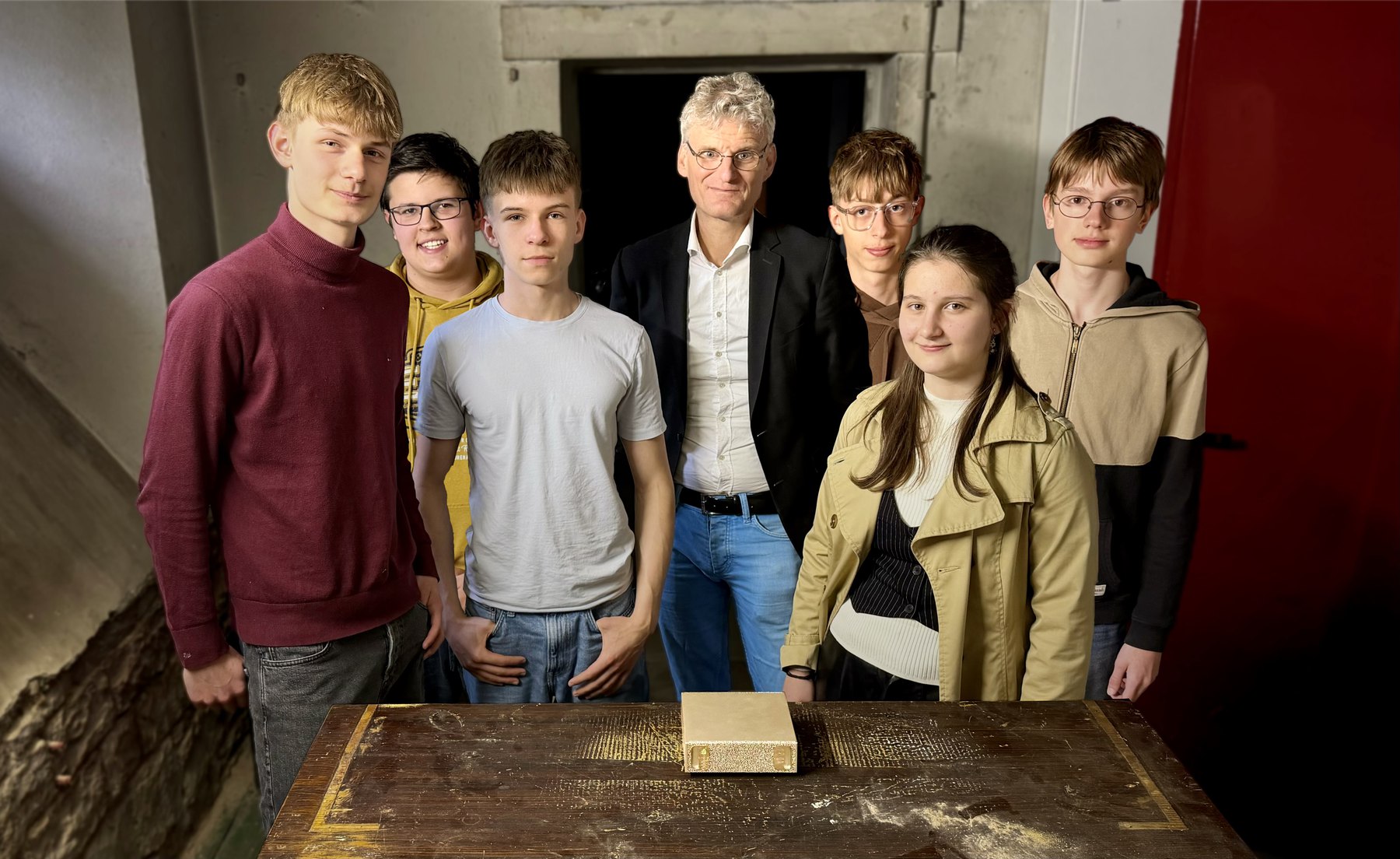 Ephraim-Team mit Johan Becker, Matias Kühn, Luka Löhr, Dr. Daniel Roth, Levi Neisius, Anna Csàki und Carl Brunner